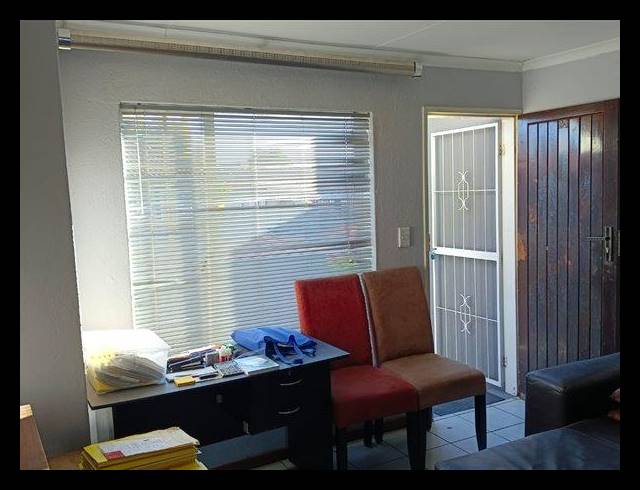 2 BEDROOM TOWNHOUSE FOR SALE IN GLEN MARAIS